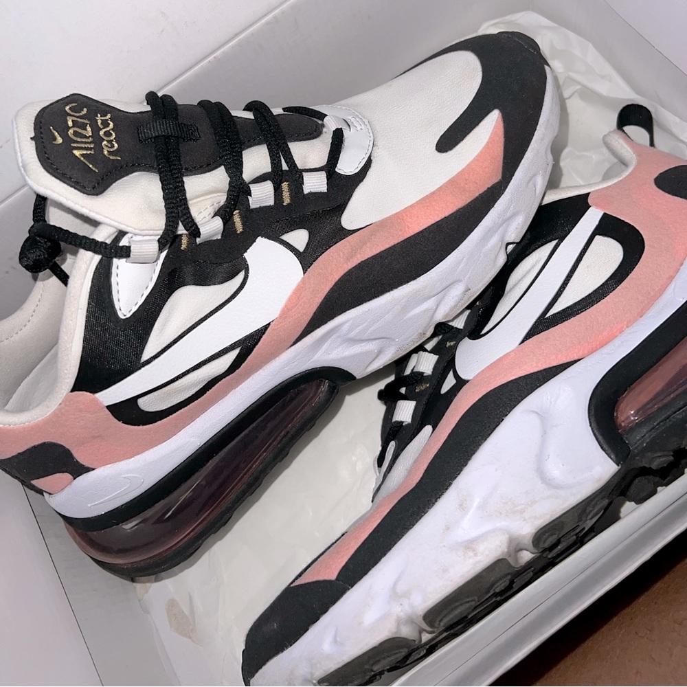 SOLD ON MERCARI!!! Nike 270 React